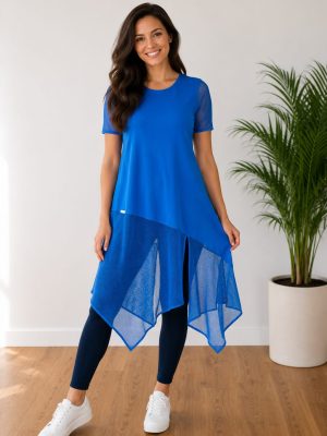 Elegantna dolga tunika za pajkice s čipkastim zaključkom.