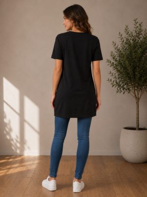 Ženska elegantna tunika za vsakodnevno nošenje.